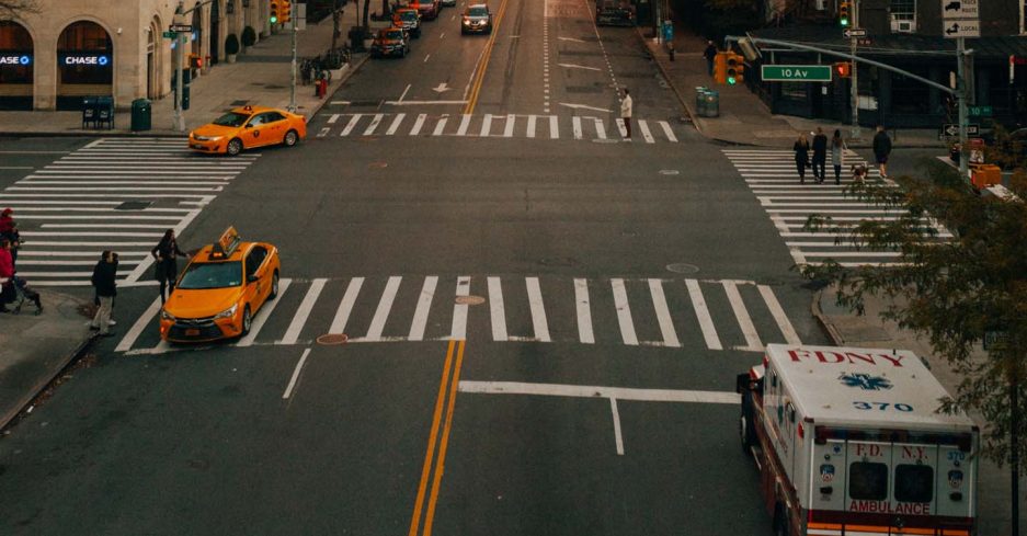 Gate med fotgjengerfelt