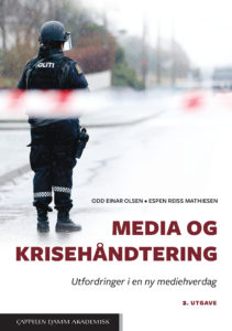 Omslag til «Media og krisehåndtering» av Odd Einar Olsen og Espen Reiss Mathiesen