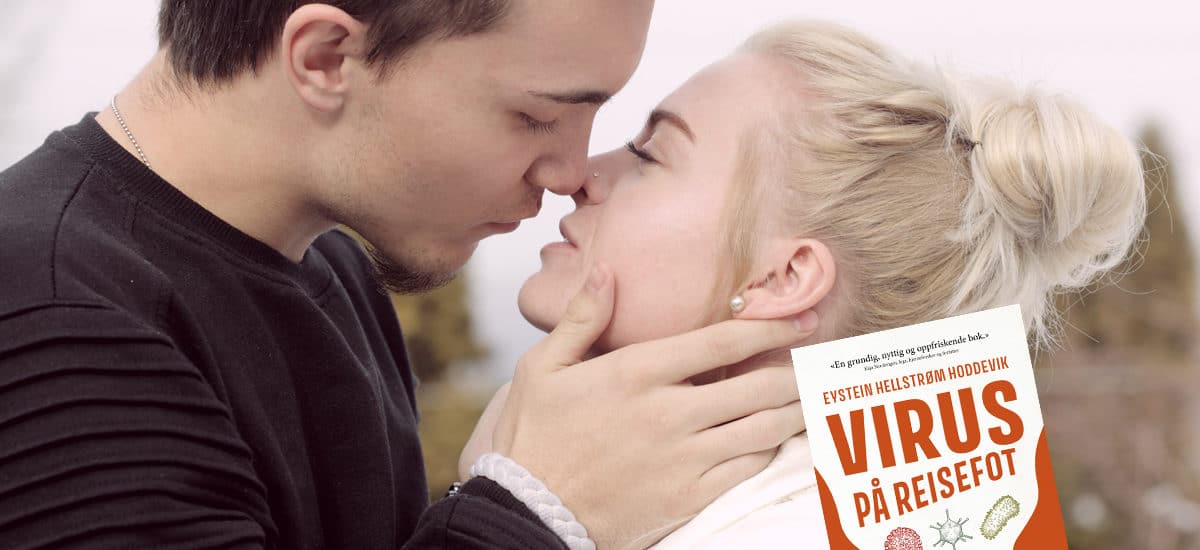 Foto av par som kysser, med omslag til «Virus på reisefot»