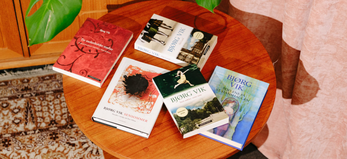 Foto av fem bøker av Bjørg Vik