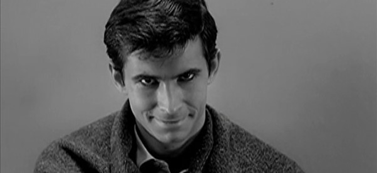Skjerdump av karakteren Norman Bates fra traileren til filmen Psycho