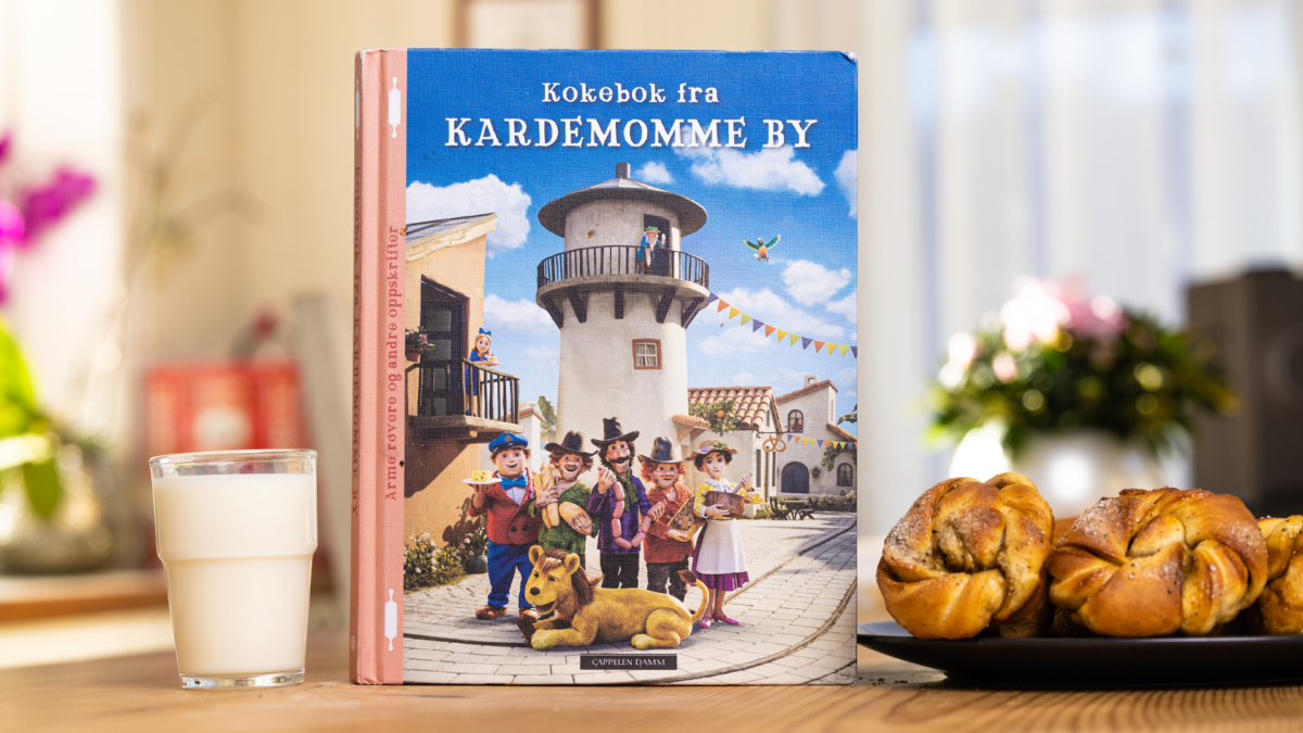 verdens-beste-kardemommeboller-fra-kardemomme-by-boktips