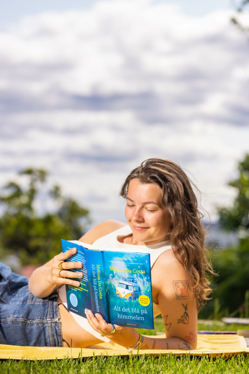 Foto av «Alt det blå på himmelen» av Mélissa Da Costa, til Sommerens beste bøker 2023