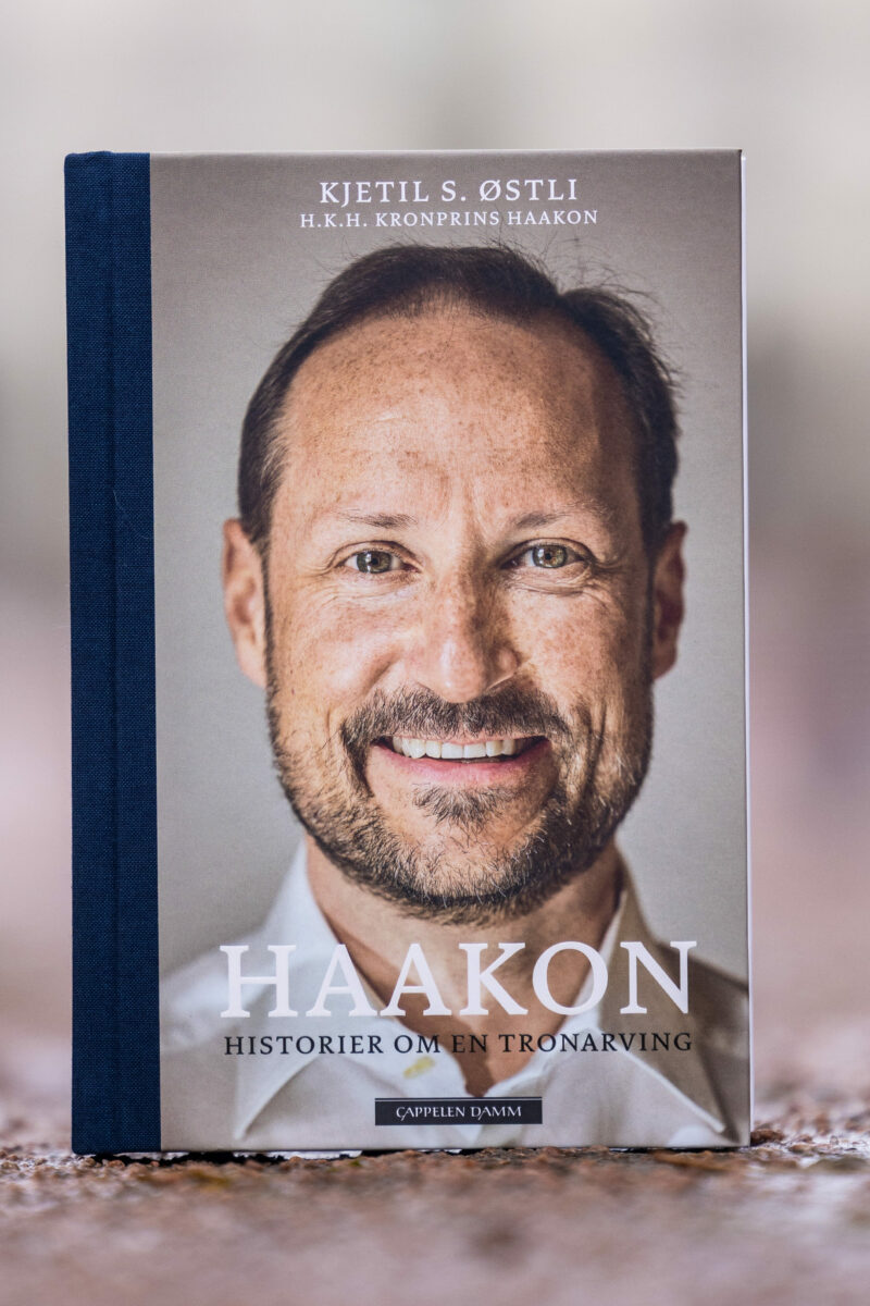 Foto av boka "Haakon"